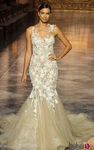 Irina Shayk desfilando para Pronovias en la Barcelona Bridal Week 2015