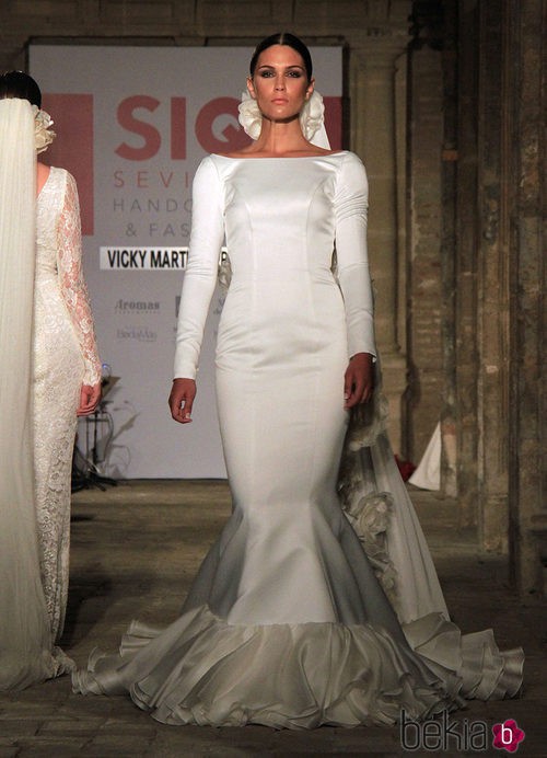 Vestido de novia de corte sirena de la colección nupcial 2015/2016 de Vicky Martin Berrocal