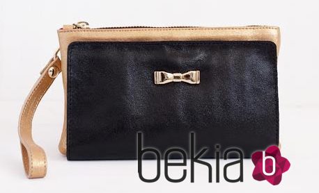 Cartera negra y dorada de Barbarella