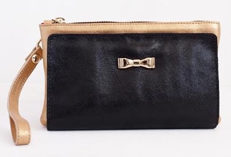 Cartera negra y dorada de Barbarella