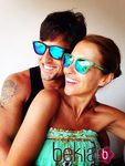 Paula Echevarría y David Bustamante luciendo gafas Hawkers