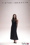 Victoria Bekcham tras el desfile de su firma en Singapur