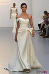 Vestido de novia asimétrico de Hannibal Laguna 