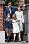 Los Reyes Felipe y Letizia y la Infanta Sofía en la Primera Comunión de la Princesa Leonor
