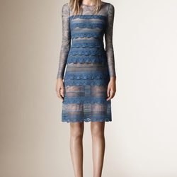 Vestido de encaje de la colección Crucero 2016 de Burberry Prorsum