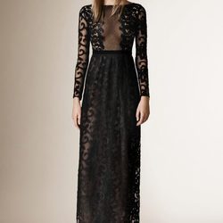Vestido de transparencias de la colección Crucero 2016 de Burberry Prorsum