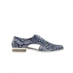 Mocasín de piel de serpiente de la colección primavera/verano 2015 de Gadea