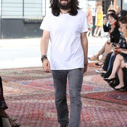 Alessandro Michele en el desfile de su colección Crucero 2016 para Gucci