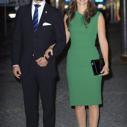 Sofia Hellqvist con un vestido verde botella en el concierto de la apertura del Parlamento 2014