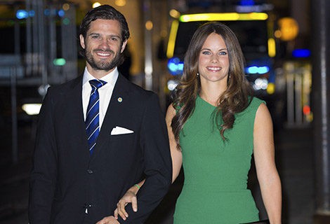 Sofia Hellqvist con un vestido verde botella en el concierto de la apertura del Parlamento 2014