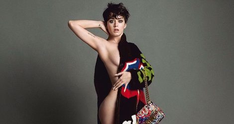 Katy Perry semidesnuda en la campaña otoño/invierno 2015 de Moschino