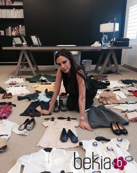Victoria Beckham con los 25 'looks benéficos' de su hija Harper Seven
