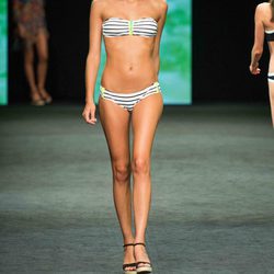 Bikini a rayas de Banana Moon en la Swimwear Fashion Week Gran Canaria Moda Cálida 2015