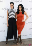 Kendall y Kylie Jenner presentando su colección 'Kendall+Kylie' para Topshop