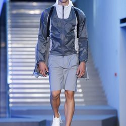 Bermudas grises con chubasquero de la colección primavera/verano 2016 de Z Zegna