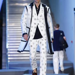 Traje blanco con estampados de la colección primavera/verano 2016 de Z Zegna