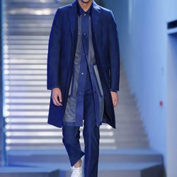 Traje azul con abrigo azul de la colección primavera/verano 2016 de Z Zegna