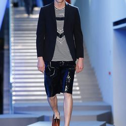 Bermudas negras metalizadas de la colección primavera/verano 2016 de Z Zegna