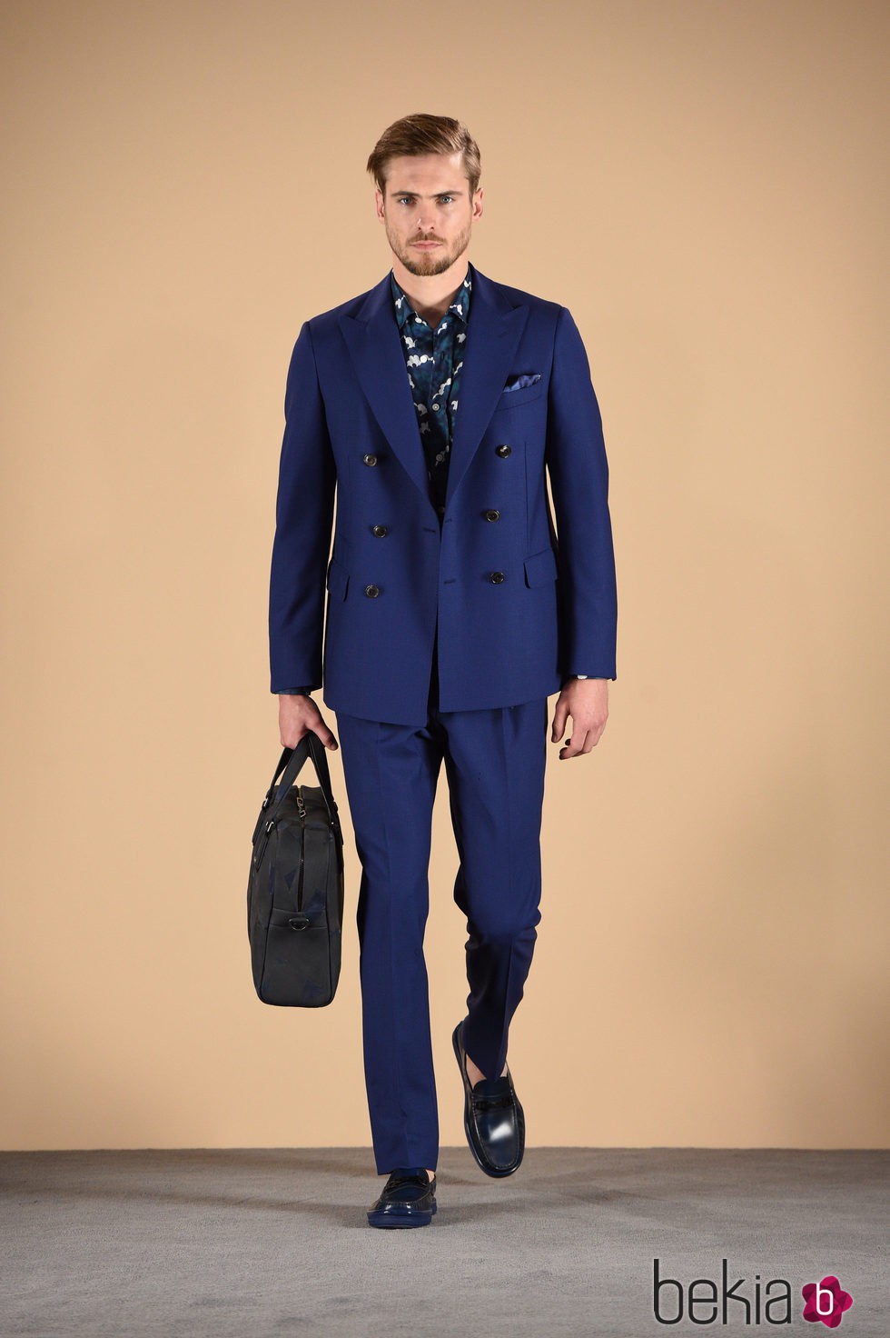 Mocasines azules de la colección primavera/verano 2016 de Tod's