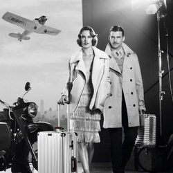Alessandra Ambrosio y Johannes Huebl, embajadores de la campaña de Rimowa