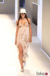 Vestido tie-dye en tono rosa pálido de la colección primavera/verano 2015 de TCN