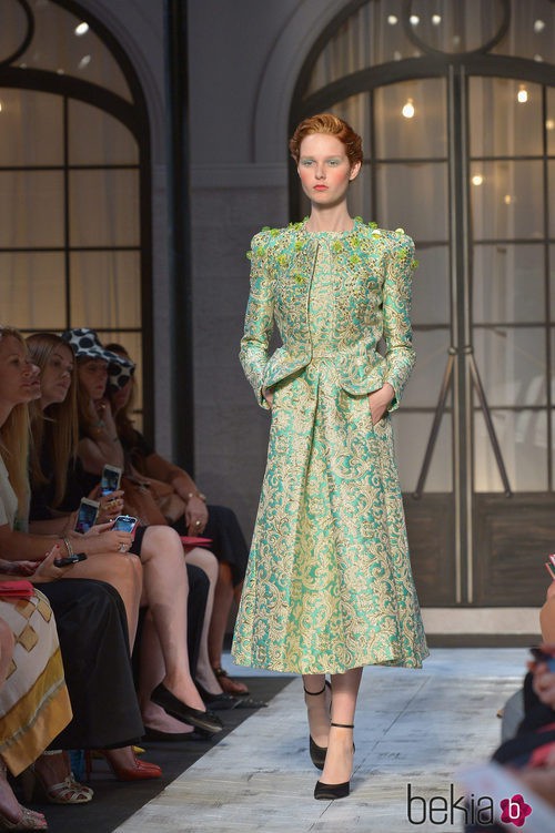 Vestido verde con bordados de la colección de Alta Costura otoño/invierno 2015/2016 de Schiaparelli