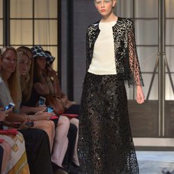 Conjunto negro de la colección de Alta Costura otoño/invierno 2015/2016 de Schiaparelli