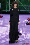 Vestido negro brillante de la colección de Alta Costura otoño/invierno 2015/2016 de Dior