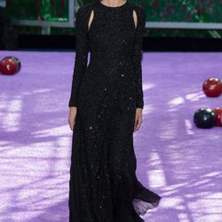 Vestido negro brillante de la colección de Alta Costura otoño/invierno 2015/2016 de Dior