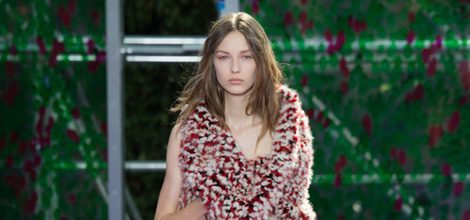 Vestido de plumas de la colección de Alta Costura otoño/invierno 2015/2016 de Dior
