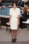 Traje de falda blanco de la colección de Alta Costura otoño/invierno 2015/2016 de Chanel