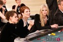 Kristen Stewart, Julianne Moore y Lara Stone en el desfile de la colección de Alta Costura otoño/invierno 2015/2016 de Chanel