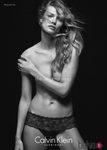 Edita Vilkeviciute con una braguita de la colección otoño/invierno 2015/2016 de Calvin Klein Underwear