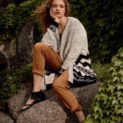 Natalia Vodianova con una chaqueta de lana de la colección otoño/invierno 2015/2016 de Etam