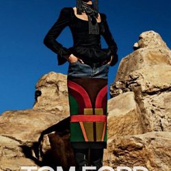 Ondria Hardin con falda de tubo de la colección otoño/invierno 2015/2016 de Tom Ford