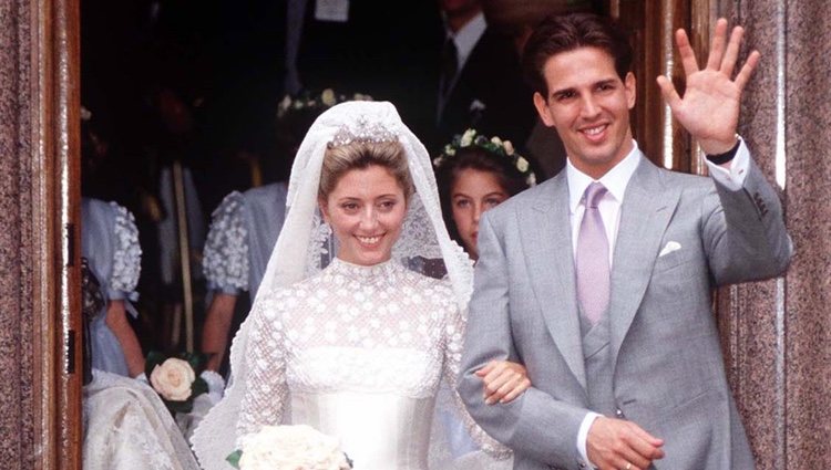 Marie-Chantal Miller con un vestido de Valentino en su boda con Pablo de Grecia