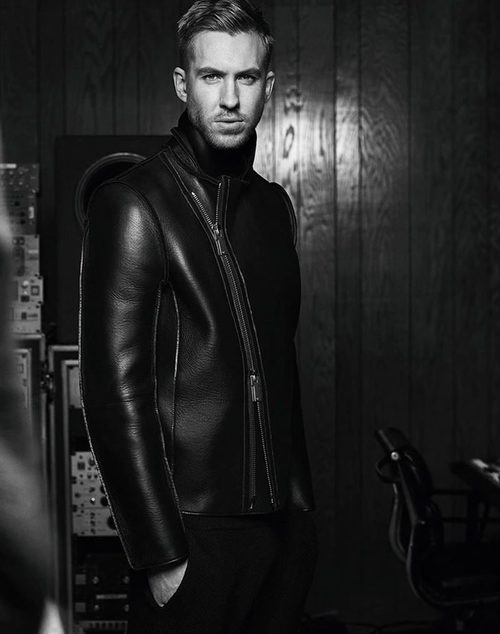 Calvin Harris posando para la campaña otoño/invierno 2015/2016 de Emporio Armani