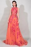 Vestido naranja con detalles en fucsia de la Colección Resort 2016 de Zuhair Murad