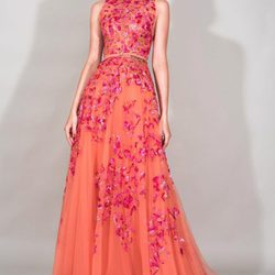 Vestido naranja con detalles en fucsia de la Colección Resort 2016 de Zuhair Murad