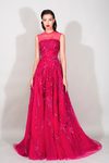 Vestido largo rosa de la Colección Resort 2016 de Zuhair Murad