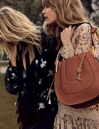 Anja Rubik y Julia Stenger presentando la colección otoño/invierno 2015/2016 de Chloé