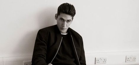 Isaac Carew con la colección otoño/invierno 2015/2016 'Black Label' de Pull&Bear