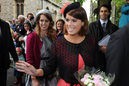 Las Princesas Beatriz y Eugenia de York con tonos oscuros y rojizos en el Jubileo de la Reina Isabel II