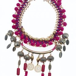 Maxi collar étnico en tonos rosas y morados