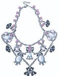 Maxi gargantilla con cristales lilas con forma de insectos