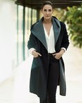 Vicky Martin Berrocal con un maxi abrigo de la temporada otoño 2015 de Violeta by Mango