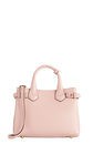 Bolso banner rosa palo de la colección otoño/invierno 2015/2016 de Burberry