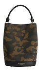 Bolso bucket militar de la colección otoño/invierno 2015/2016 de Burberry