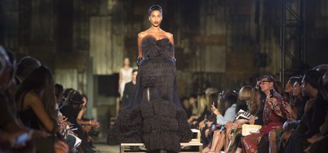 Vestido pomposo de la colección primavera/verano 2016 de Givenchy en Nueva York Fashion Week