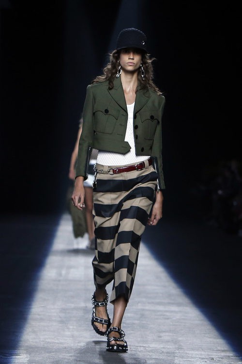 Pantalón de rayas colección primavera/verano 2016 de Alexander Wang en Nueva York Fashion Week